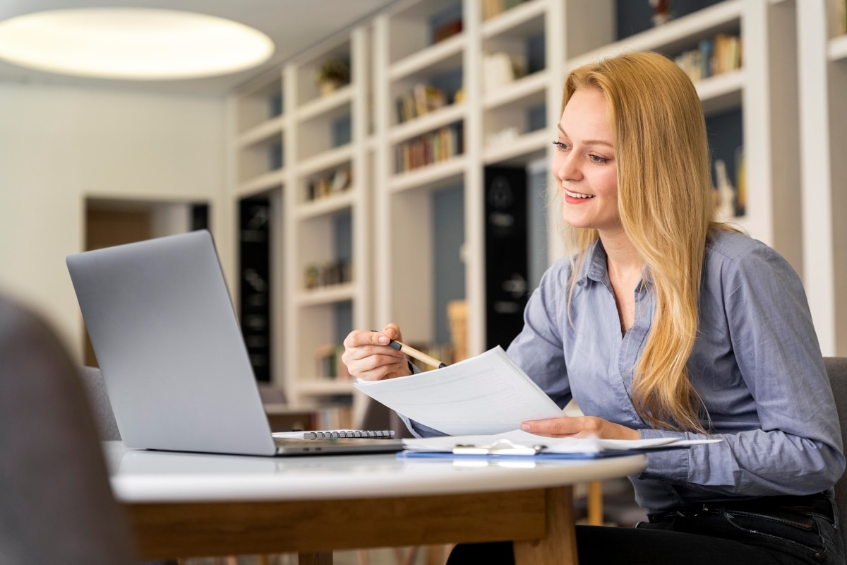 medium-shot-woman-holding-paper