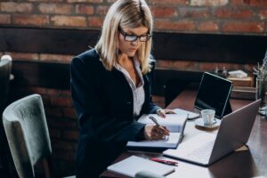 business-woman-working